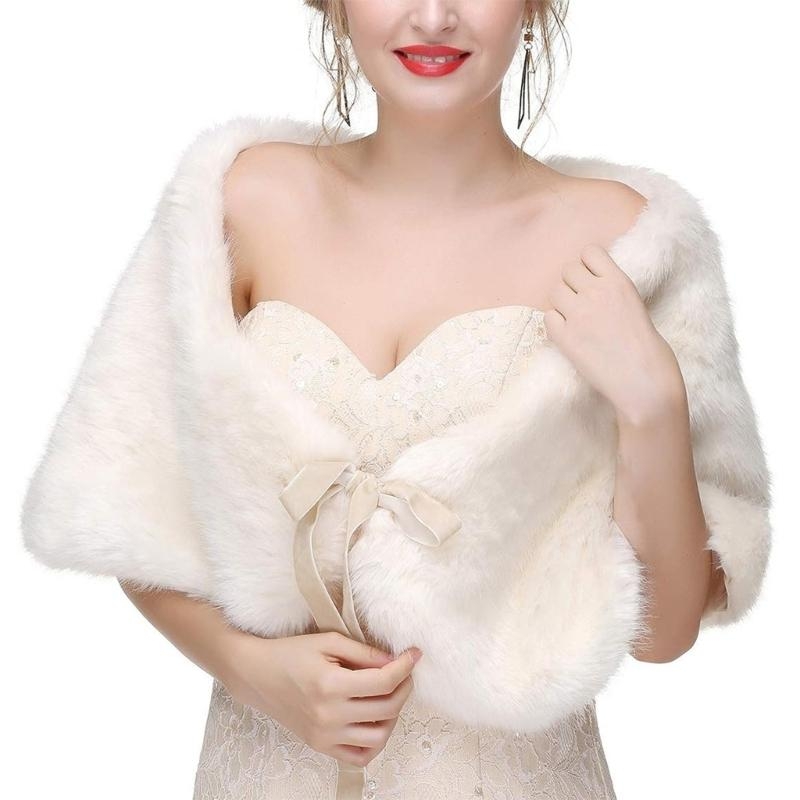 Stole Wedding Shawl - 652F Wyrafinowane etole ze sztucznego futra