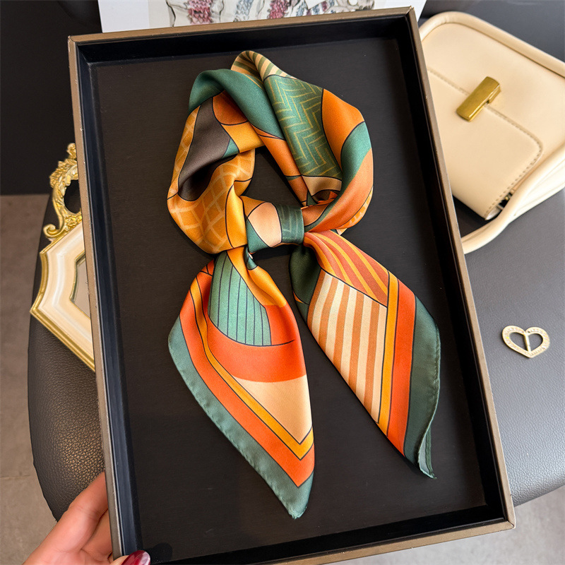 Ascot Neck Scarf - Jedwabne apaszki damskie z nowym geometrycznym