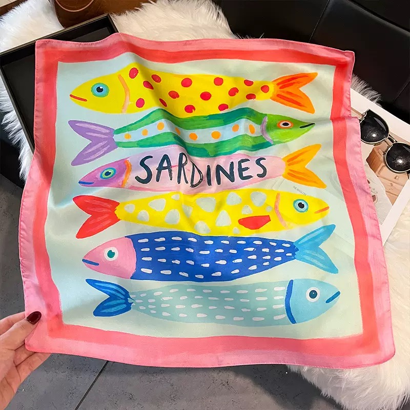 Scarf Silk Square - Kwadratowe jedwabne apaszki damskie z modnym