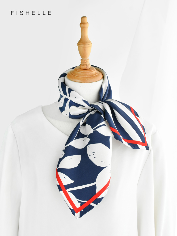 Niebieska z białymi paskami na – Silk Tie Striped recenzja i cena