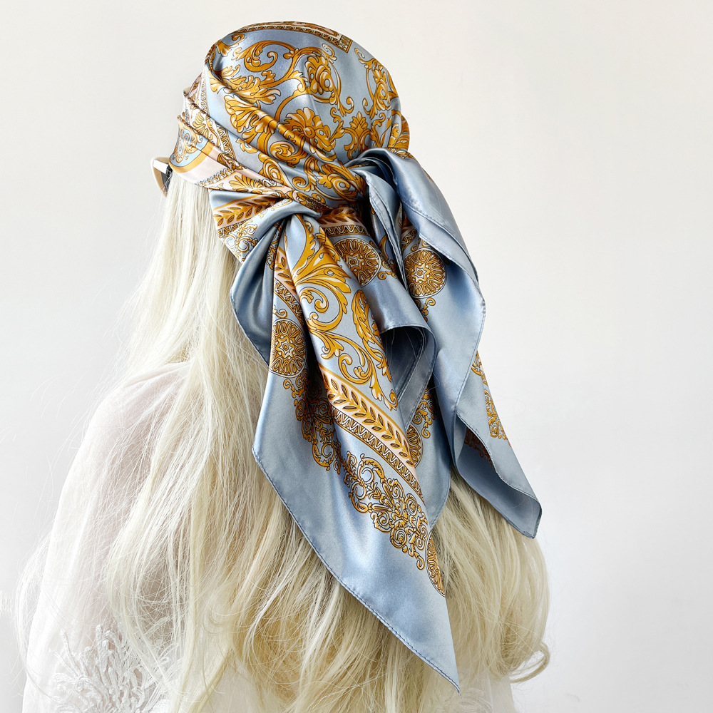Jedwabna chusta satynowa kwadr – Scarf Silk Square recenzja i cena