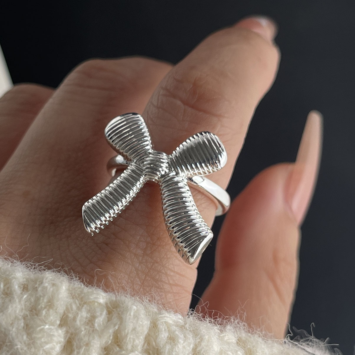 Pierścionki damskie ze srebra  – Tie Clip Silver recenzja i cena