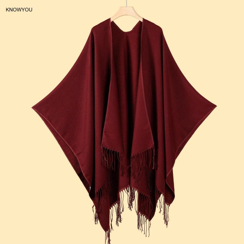 Jednokolorowe poncza mężczyźni – Muffler Men Wool recenzja i cena