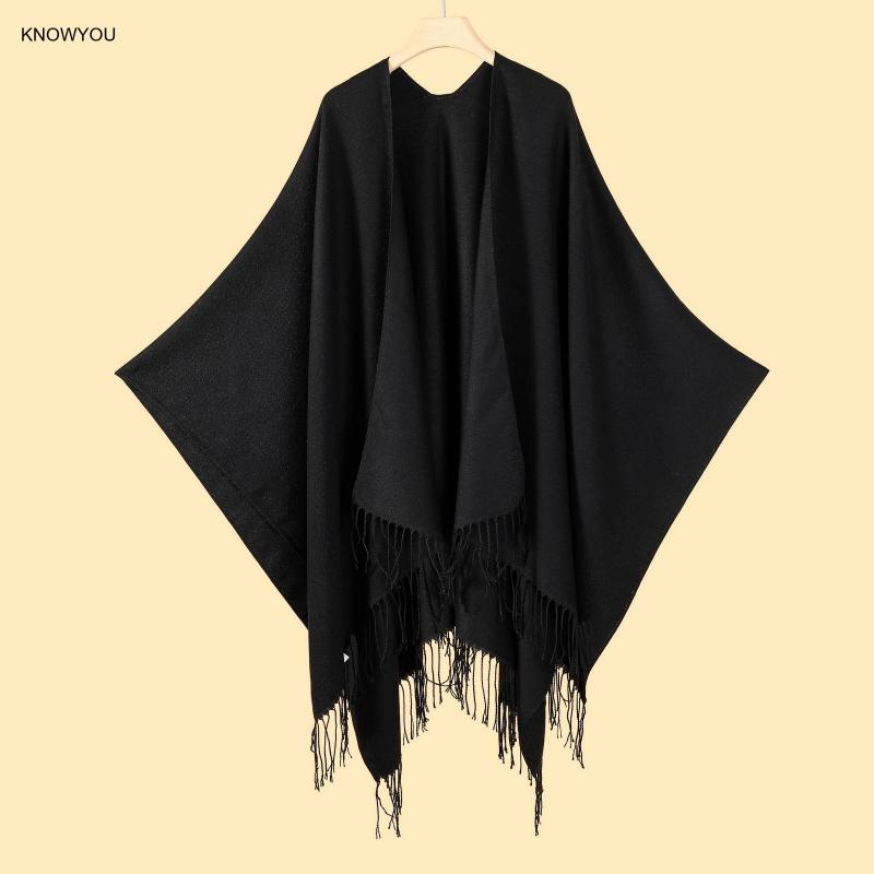 Jednokolorowe poncza mężczyźni – Muffler Men Wool recenzja i cena