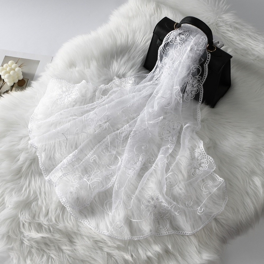 Koronkowa chusta haftowana w k – Stole Wedding Shawl recenzja i cena